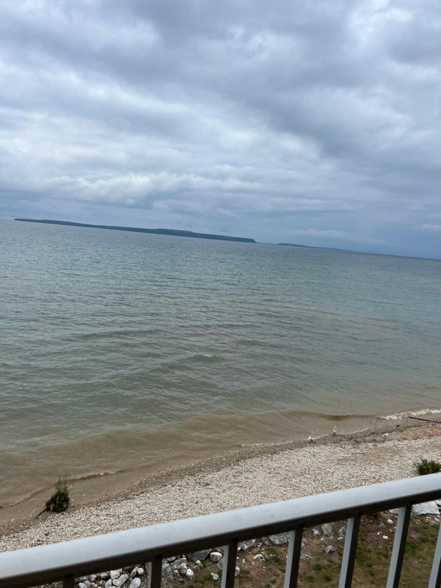 Quality Inn Lakefront St. Ignace Exterior foto
