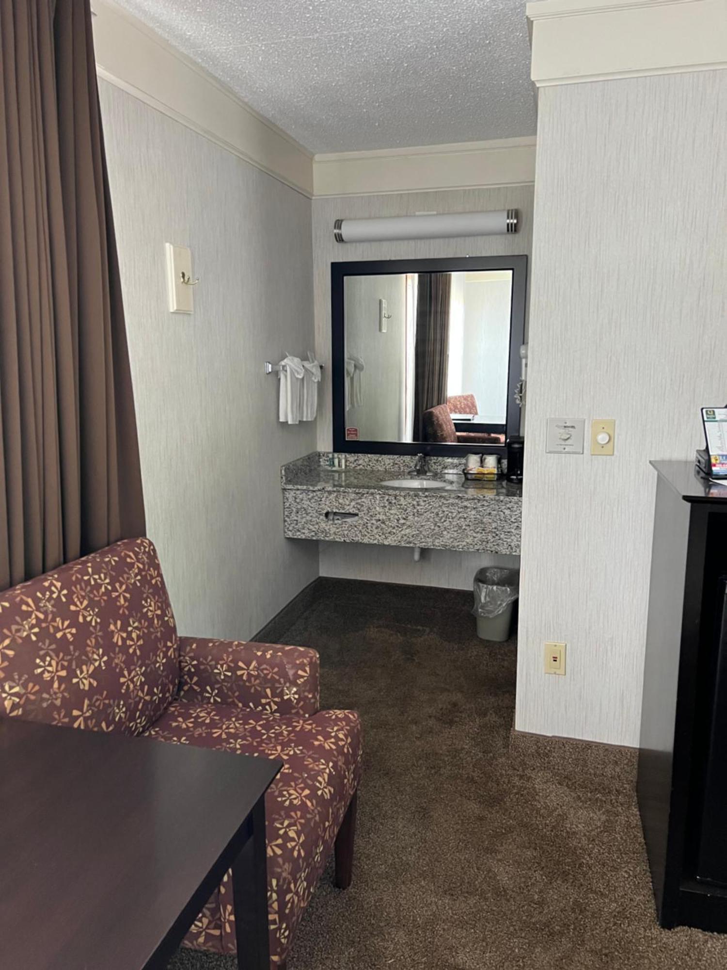 Quality Inn Lakefront St. Ignace Exterior foto