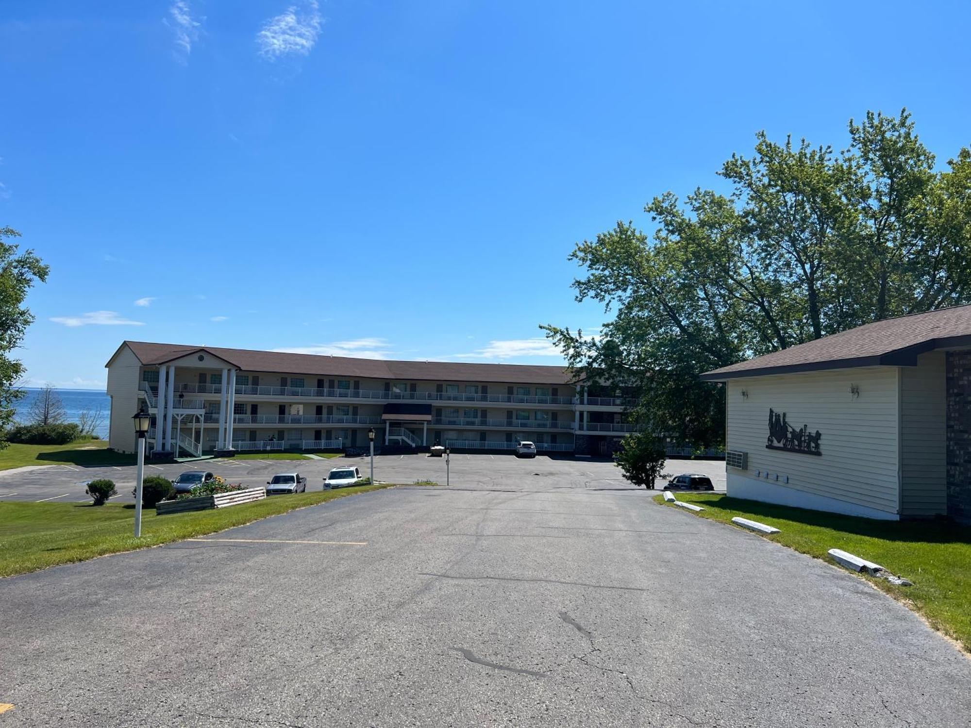 Quality Inn Lakefront St. Ignace Exterior foto