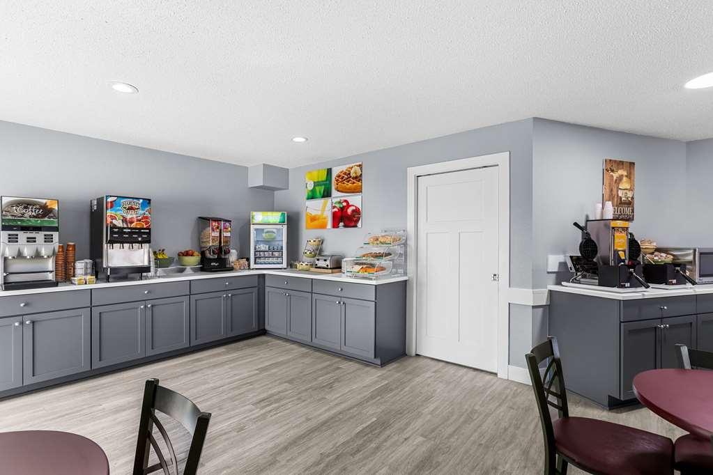 Quality Inn Lakefront St. Ignace Restaurant foto