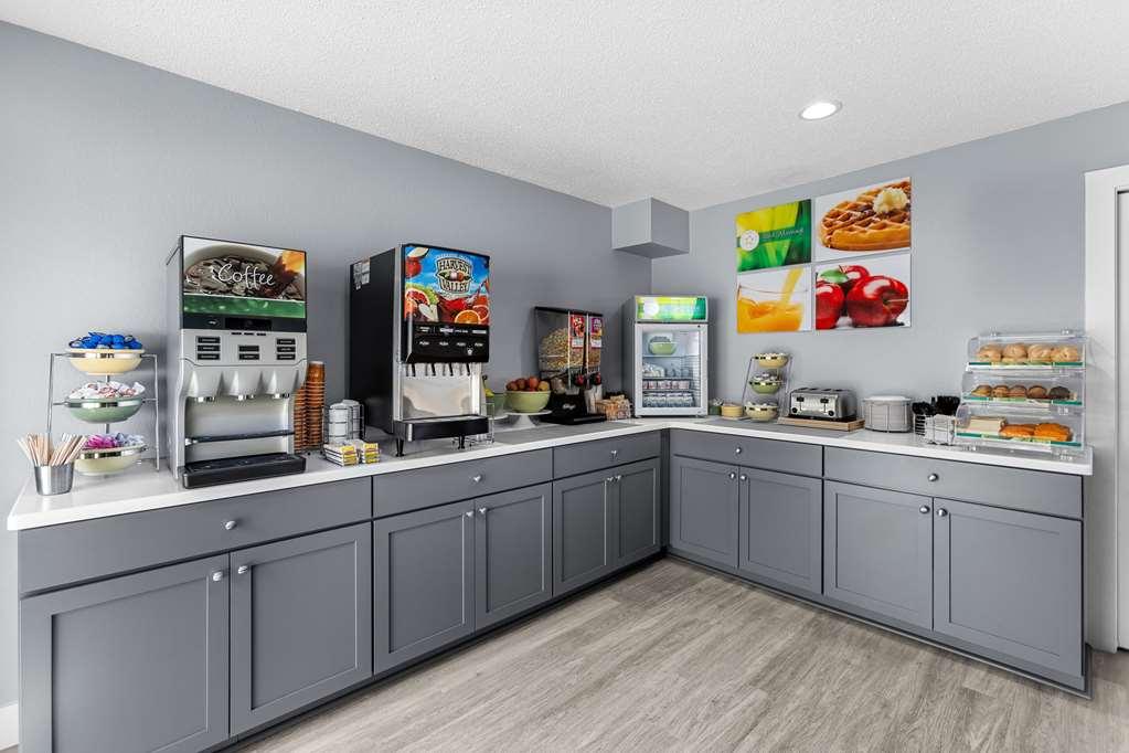 Quality Inn Lakefront St. Ignace Restaurant foto