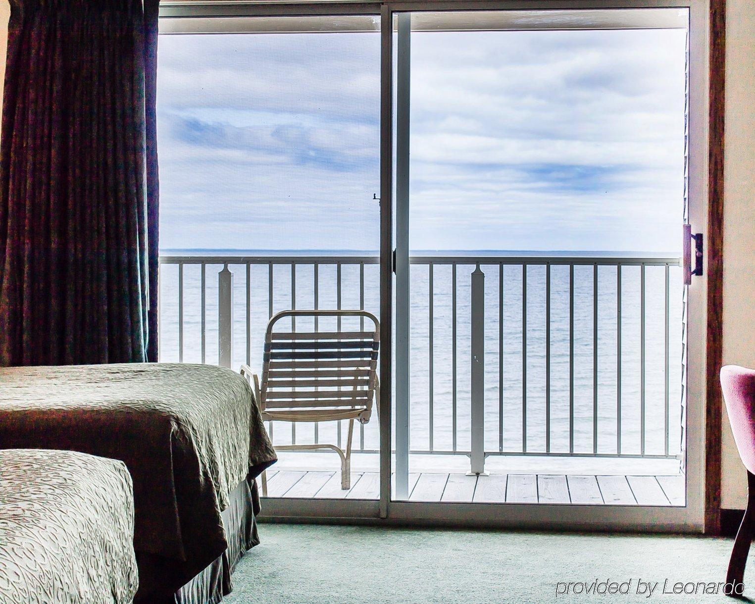Quality Inn Lakefront St. Ignace Exterior foto
